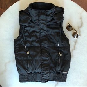 🔥 Calvin Klein Puffer Vest w/ detachable hood -XS